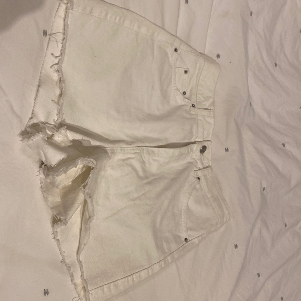 Top shop moto mom cut off white jean shorts